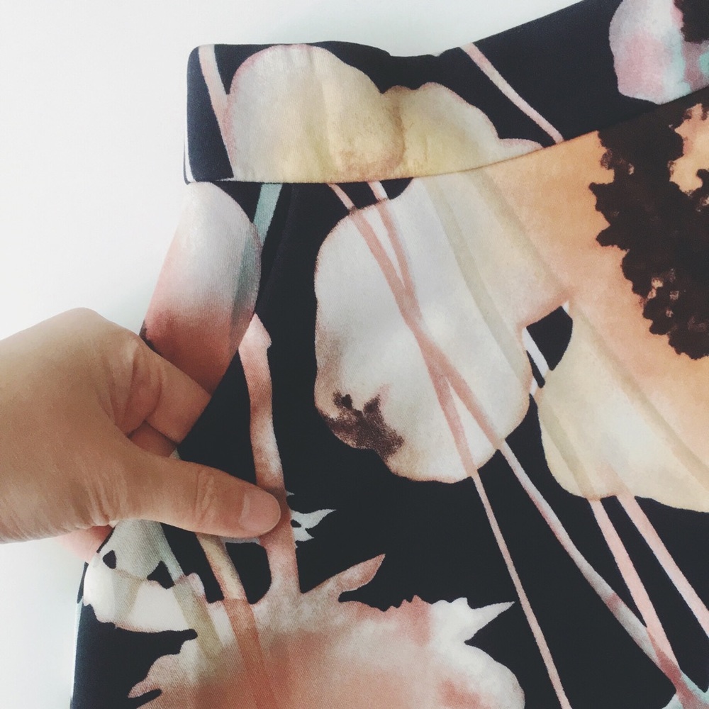 NWT navy/orange floral mini skater skirt - Picture 5 of 6